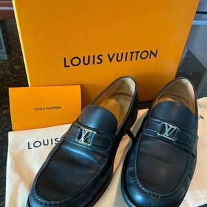 Louis Vuitton black loafer size 10.5